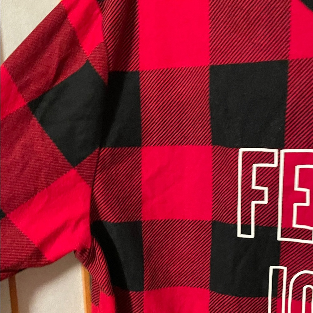 North Pole Trading Co Men’s L Feelin' Jolly Red Black Buffalo Check Pajamas Set - Picture 5 of 11